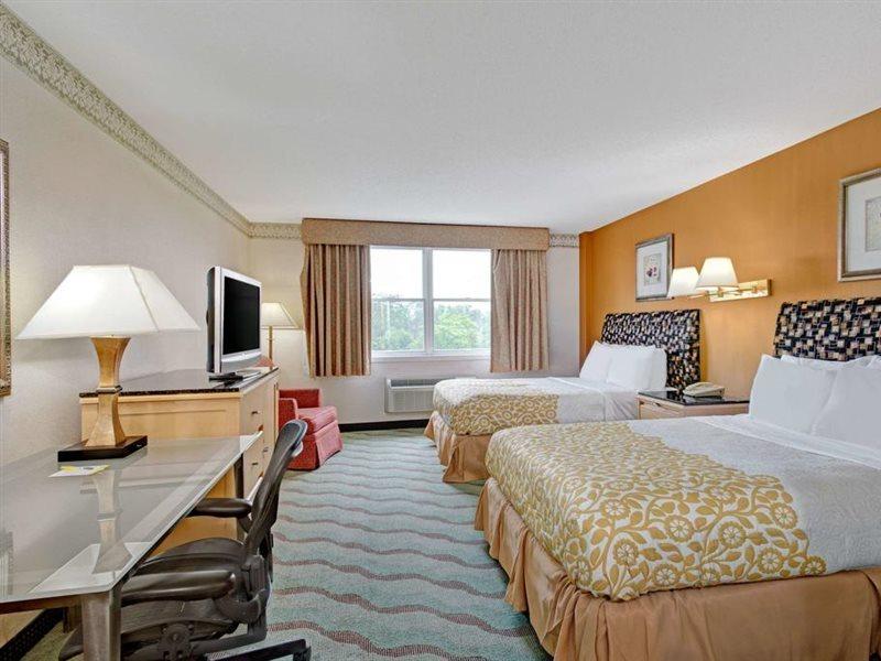 Hotel Days By Wyndham Ma Conference Center 2*