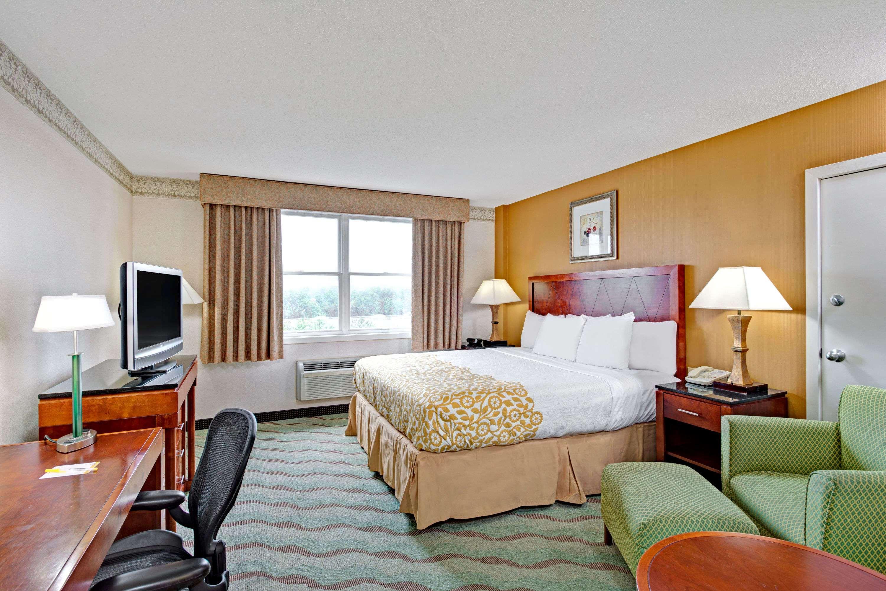 Hotel Days By Wyndham Ma Conference Center